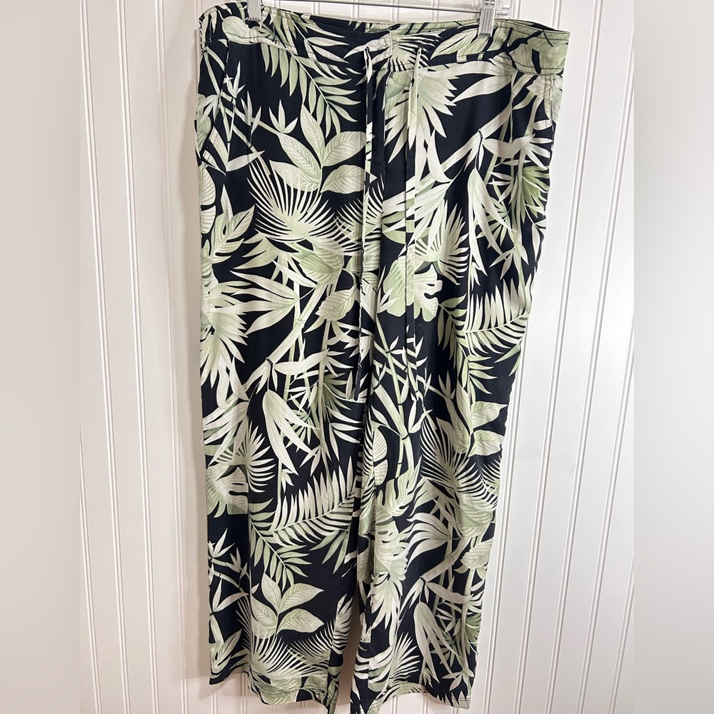 KRISS KROSS Women Green and Black Wide Leg pants with Tropical 100%SILK Size 14